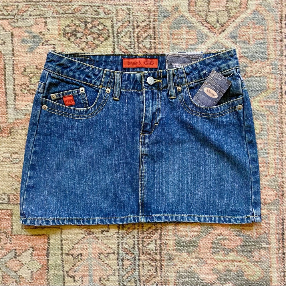 Y2K Vintage Bongo SOLD ON DPOP